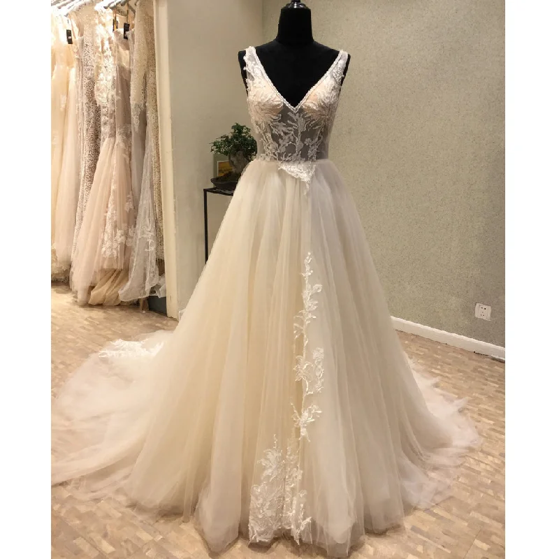 Charming V Neck Tulle Applique V Back Long Wedding Dress for Brides, WG1207 Mermaid Lace Gown