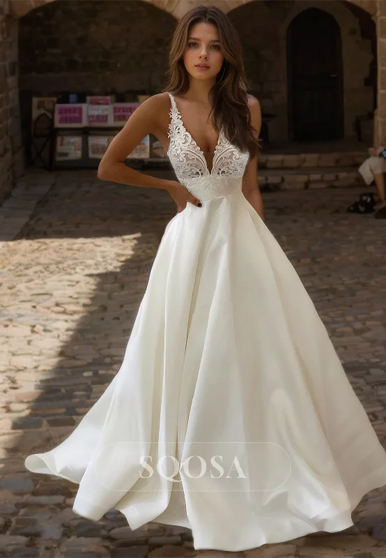 Deep V-Neck Sleeveless A-Line Wedding Dress Spaghetti Straps Applique Cutout Bride Gowns Timeless Wedding Dress