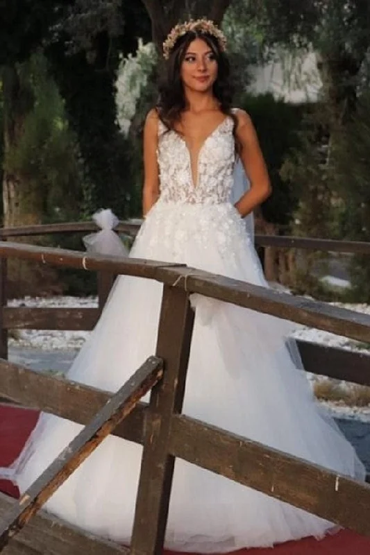 Gorgeous Long A-line V-neck Wedding Dress Tulle Lace With Appliques Lace Wedding Dress