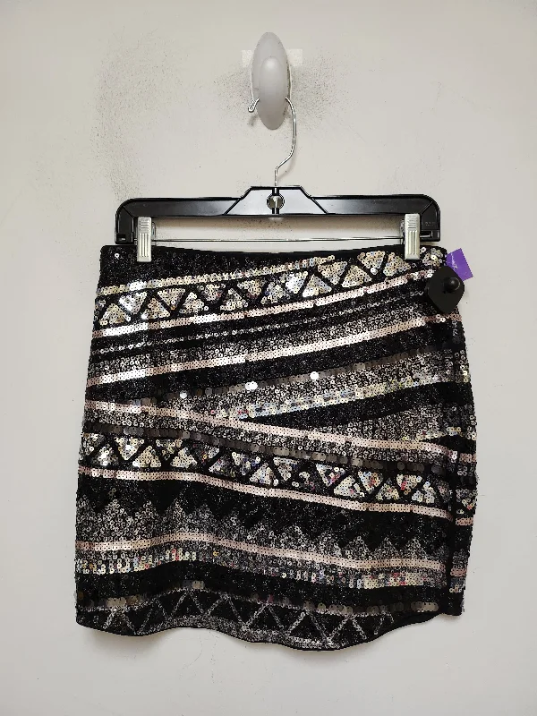 Skirt Mini & Short By Express In Black & Gold, Size: 4 Bohemian Mini Skirt