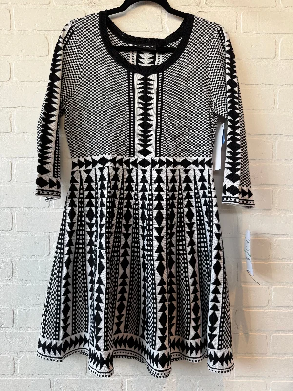 Dress Sweater By Nina Leonard In Black & White, Size: L Trendy Sweater Dress