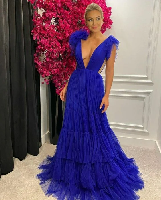 Sexy Tiered Tulle Deep V Neck Evening Gown Open Back Ruched Sweep Train Backless Side Cut Outs A Line Pleated Prom Dress Y4698 Tulle Dress Party